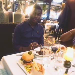 Meet your Posher, Cheick